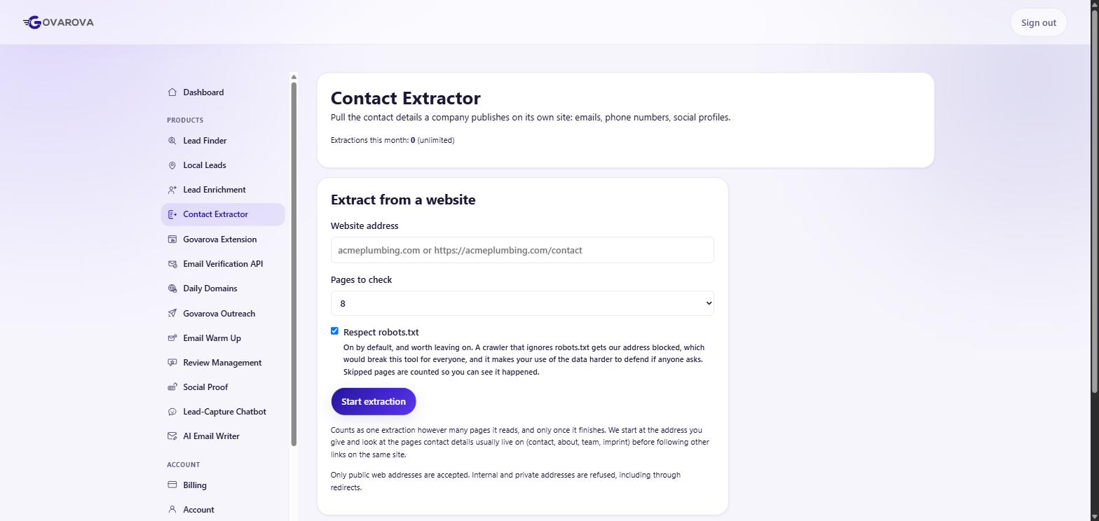 The Contact Extractor, with a website address, a page limit and the robots.txt setting